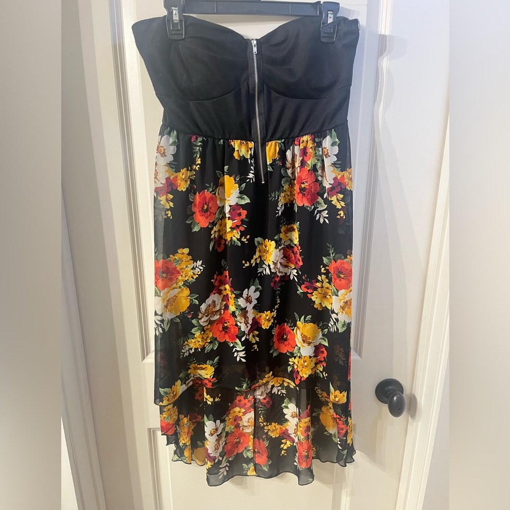 Zenobia Black Floral Strapless Dress